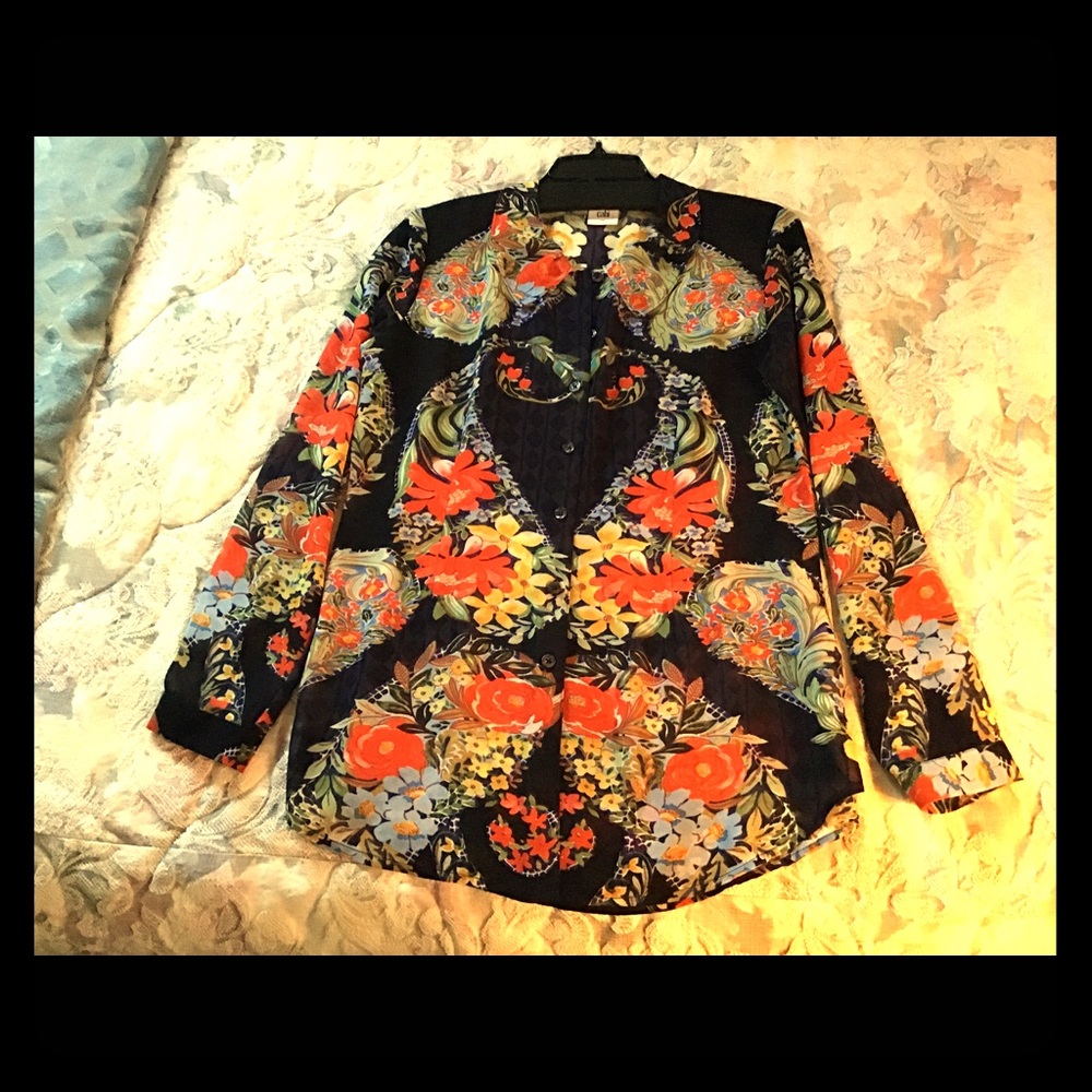 NWOT Cabi Amour Blouse